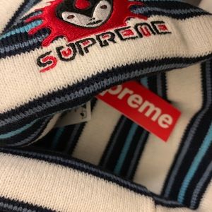 Supreme vampire beanie